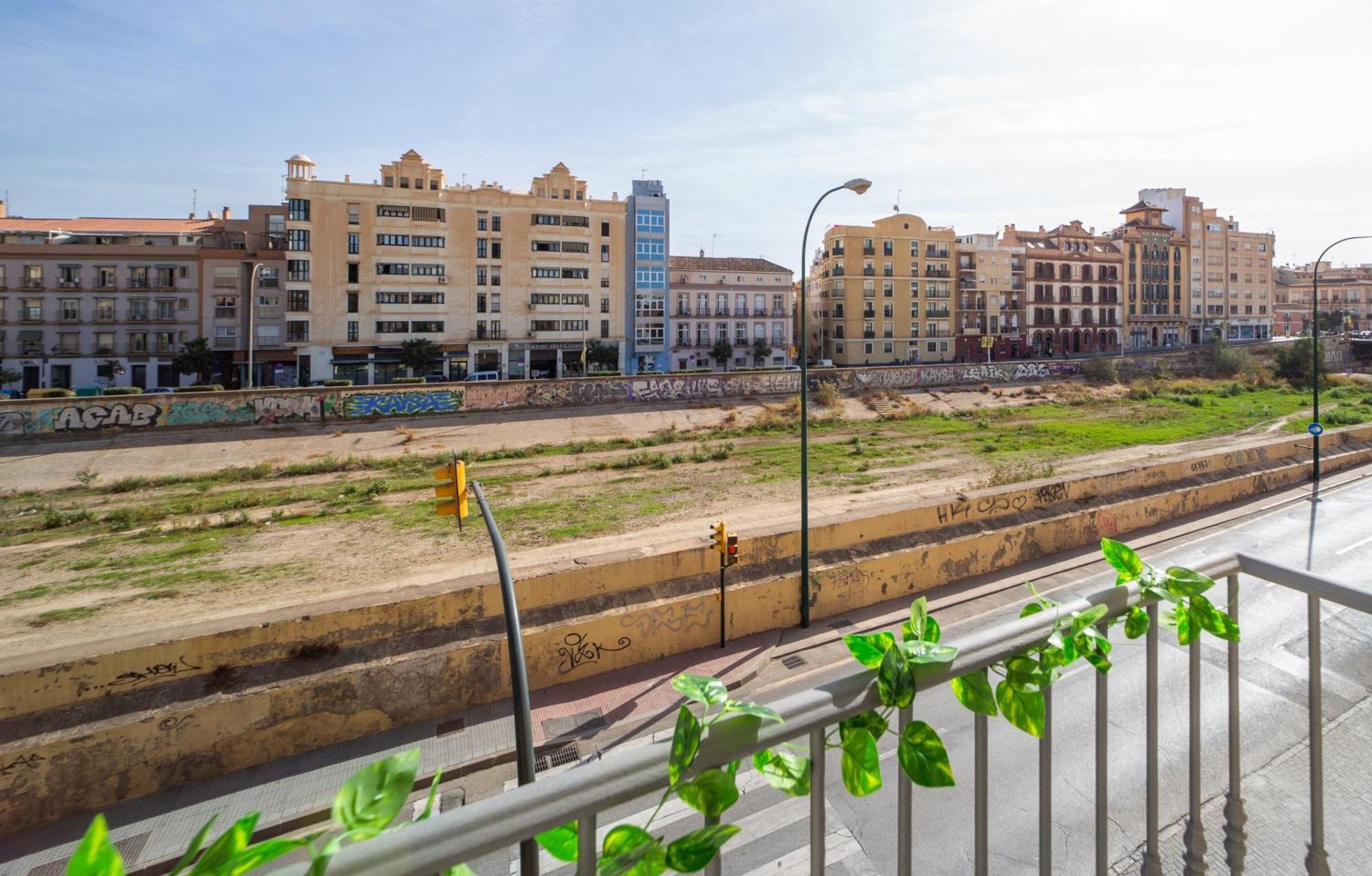 Central And Beautiful Apartment - Free Parking Màlaga Exteriér fotografie
